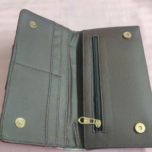 An Ikkat Ladies Wallet  With Multiple Pockets