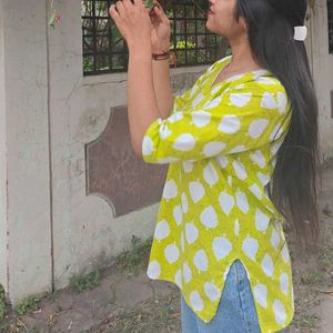 Short Kurti