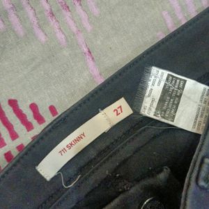 Levis Black Jeans