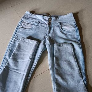 White & Eyesblue Mixed Denim Jeans