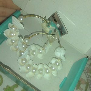 White Sea Shell 🐚 Earrings