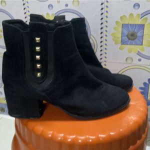 Heel Boot