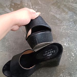 Black Wedges