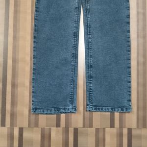 V-15 Size-28 Straight Women Denim Jeans