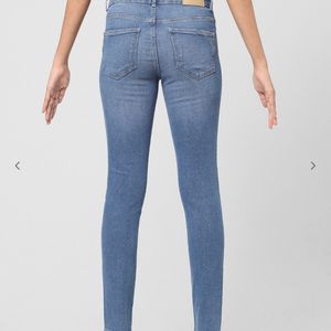 Vero Moda Slim Fit Jeans💙