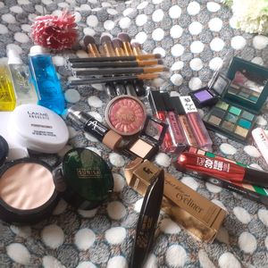 All Cosmetic Products In Combo