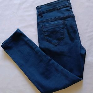 Skinny Fit Jeans (Size 28)