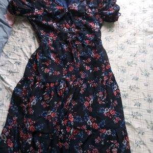 BRAND NEW FLORAL DRESS.