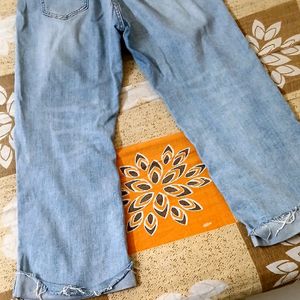 Ice Blue Torned Jeans