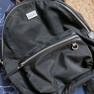 Kheio Backpack