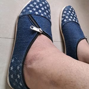 Denim Casual Shoes With Star Prints And Zip