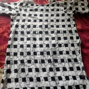 Beautiful White Checked A-line Women Kurta🤍