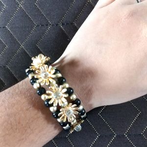 Golden And Black Flower Bead Bracelet