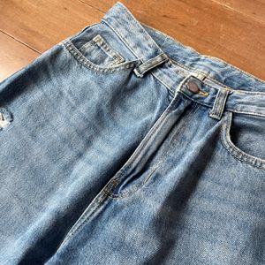 BERSHKA BLUE JEANS