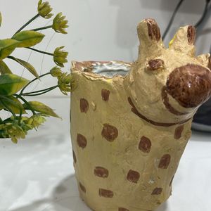 Animal Giraffe Shape Pot With Artificial Plant