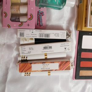 Myglamm Makeup Combo