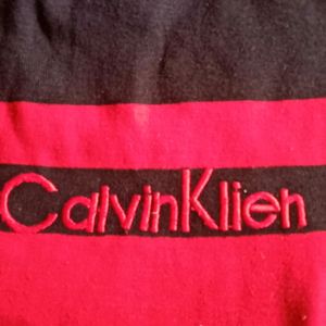 BRAND NEW-CALVIN KLIEN SWEATER