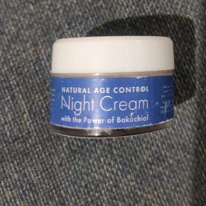 The Mom's Co Natural Age Control Night Cream