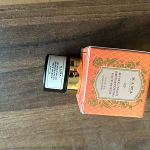 KAMA AYURVEDA KUMKUMADI BRIGHTENING FACE SCRUB 8G