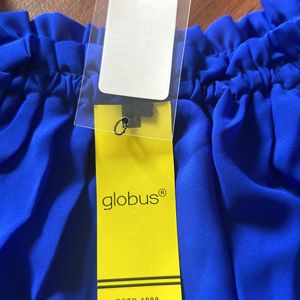 Globus Brand new L size top