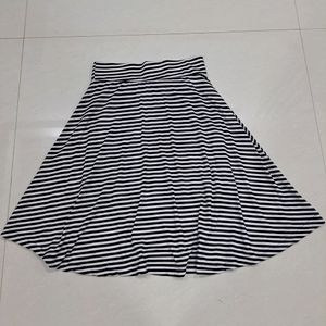 Striped Knee-length Skirt