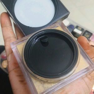 Huda Loose Powder