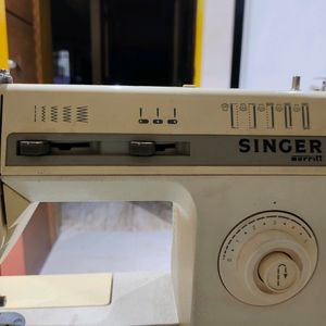 Singer Machine For All Your Fashion Designer Needs