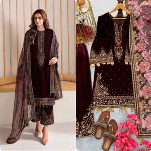 New Standard Pakistani Poshaq Dresses Beautiful Dr