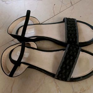 Black Flat Sandals