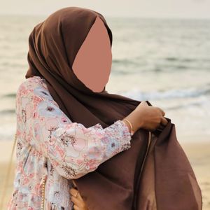 Hijab (hazel brown)