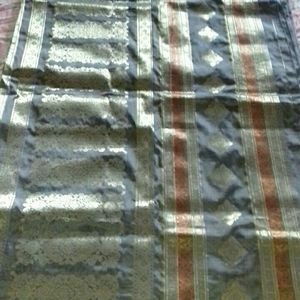 Premium Silk Banarasi Saree. No Blouse.