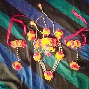 Flower Jewellery Set For Haldi