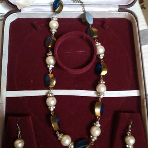 Necklace Set