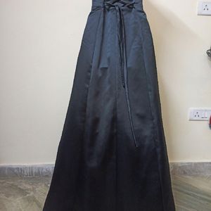 Woman Partywear Gown #dress #gown #blackdress