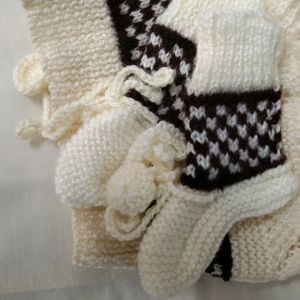 Baby Woolen Set...