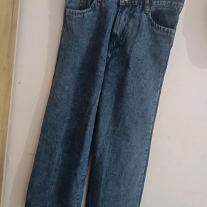 Wide Legged Jeans