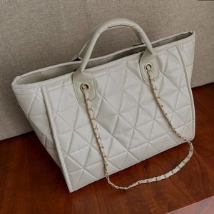 Trendy Tote