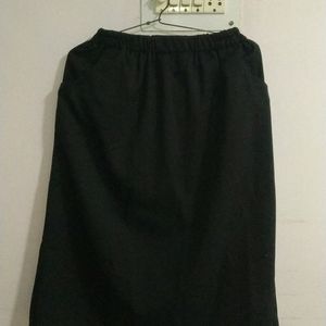 Knee Length Skirt With Pockets