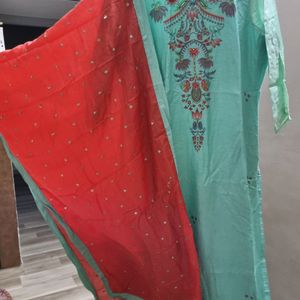 Kurta With Tikki And Thread Work & Duppata