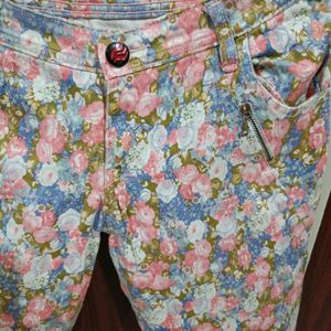 Floral Print Girlish Jean