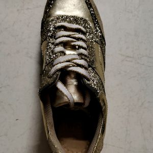 Gold Sneaker