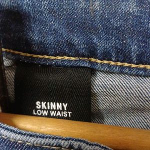 H&M LOW WAIST DENIM TONED JEANS