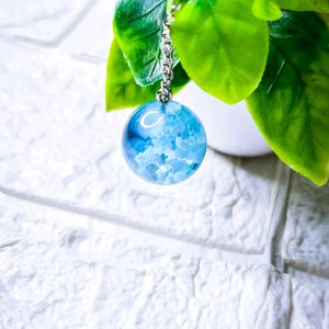 glow in the dark cloud necklace ☁️