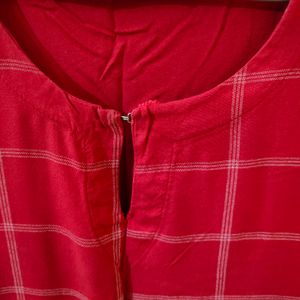 Gerua- Women Red Checked Straight Kurta