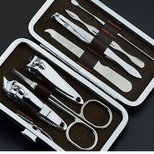 MANICURE KIT 7 IN 1