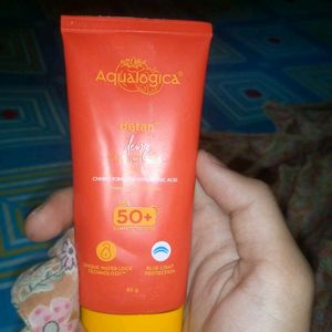 Aqualogica Cherry And Tomatoes Detan Sunscreen