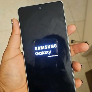 SAMSUNG A 73 ON SALE ( 1.5 YRS Oly)