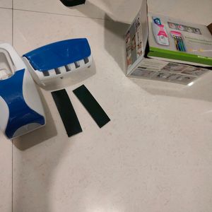 Automatic Toothpaste Squeezing Device