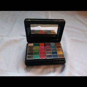 Miss Claire Beautiful Makeup Palette