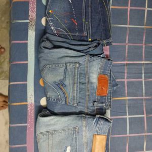 3 Jeans In Very Good Conditions